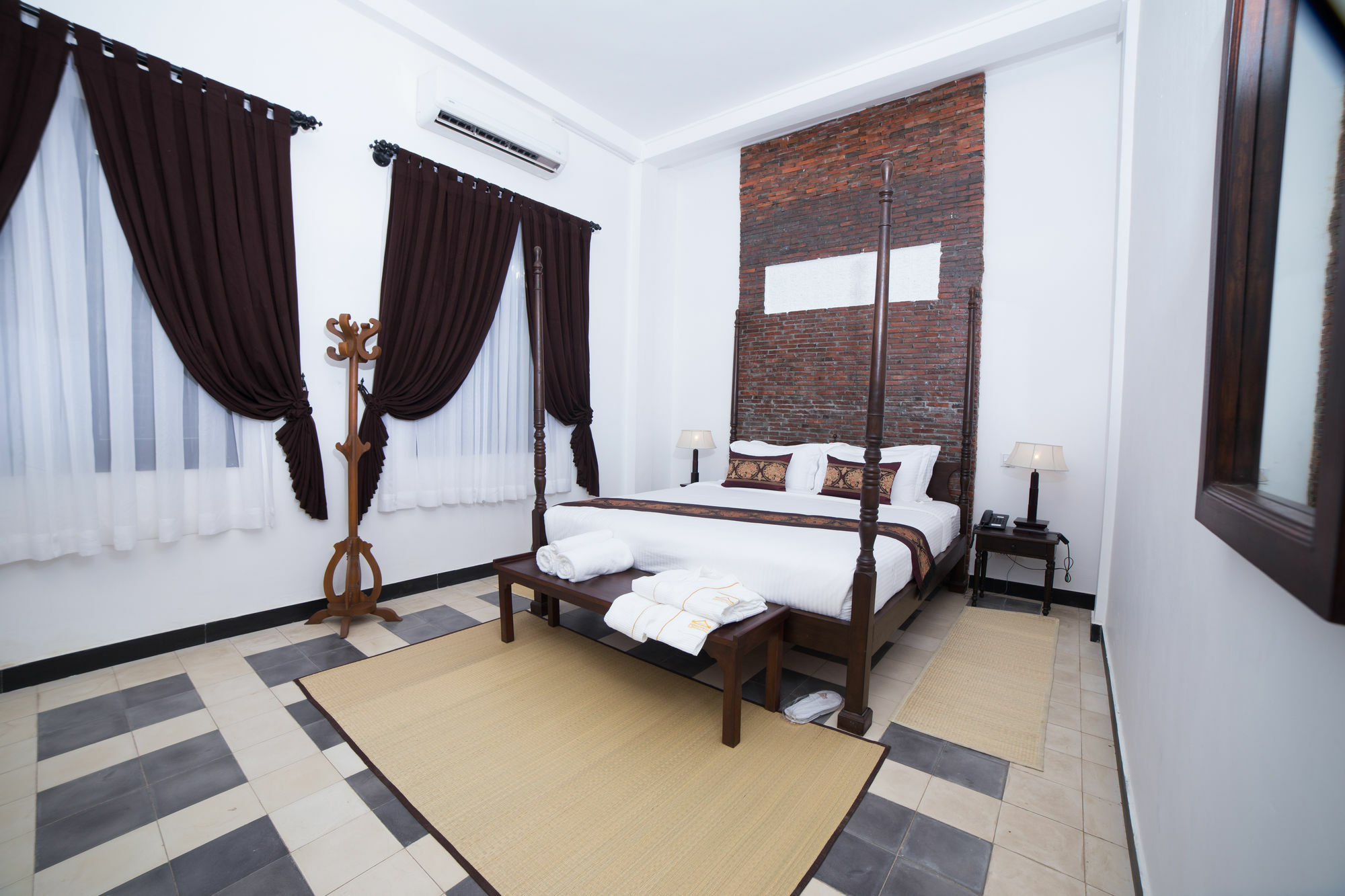 Prasats Boutique Hotel Пном Пен Екстериор снимка
