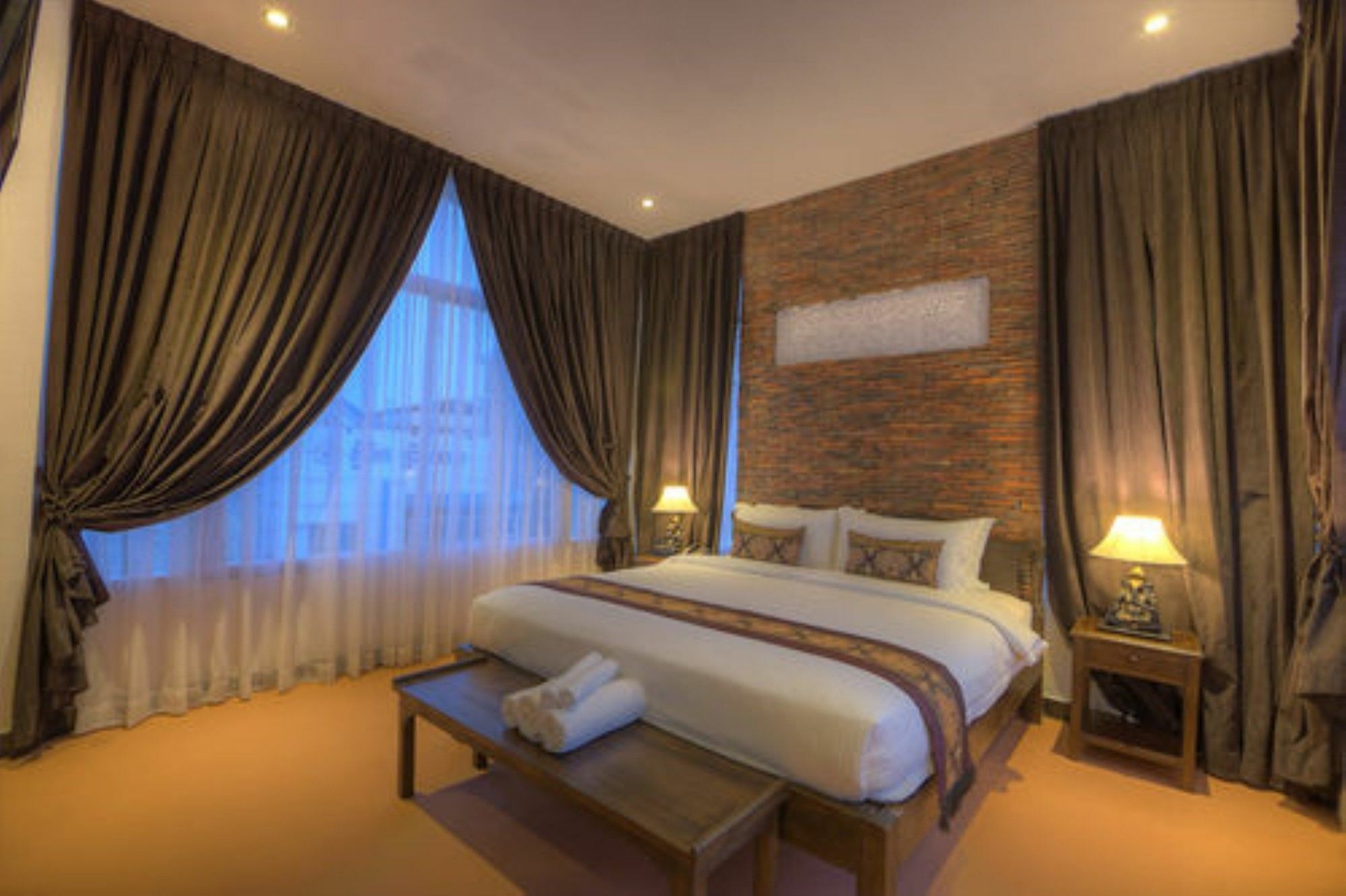Prasats Boutique Hotel Пном Пен Екстериор снимка